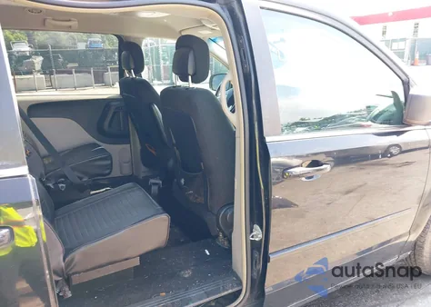 2011 Dodge Grand Caravan Crew from USA, damaged, VIN 2D4RN5DG6BR743402